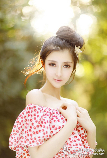 哪里可以學(xué)韓妝？哪所學(xué)?？梢詫W(xué)韓妝？之想去學(xué)韓妝，上海柯模思化妝學(xué)校就是很不錯的選擇