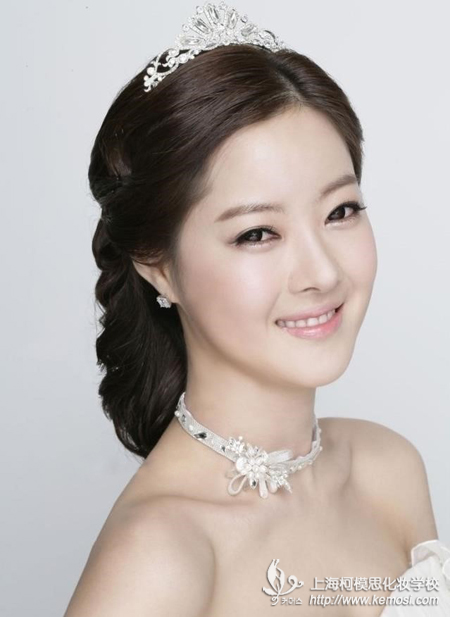 貴陽哪家化妝學校好？如何選擇？之選擇好的化妝學校，還是不要將目光局限在貴陽，去更大的城市才是更好的選擇
