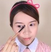 春季踏青出游，嬌嫩“妝”扮也迷人—上海化妝學校