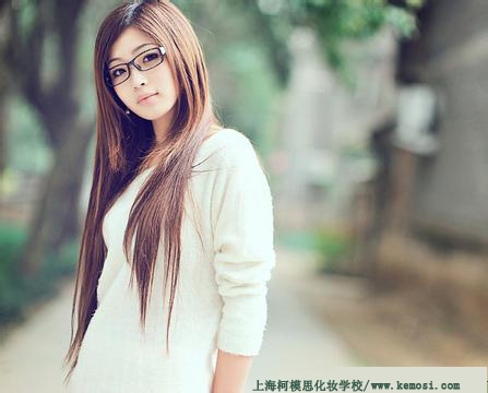 上海化妝學校教你如何畫好運眉？