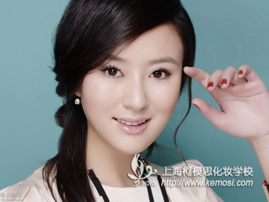 學(xué)化妝課程有哪些？怎樣選擇適合自己的化妝課程？（一）