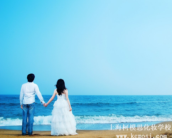 怎樣才能讓自己成為一名專(zhuān)業(yè)的化妝師？上海柯模思化妝學(xué)校