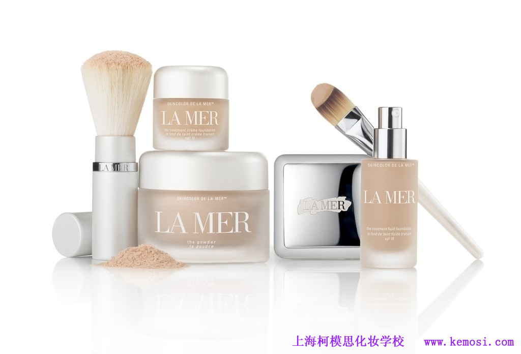 粉底究竟有什么作用？讓上海柯模思化妝學校為你講述
