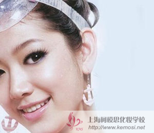 9個你不知道的輕松搞定的彩妝技巧
