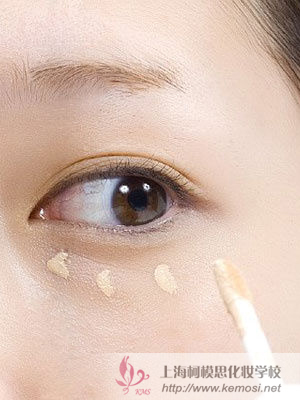 如何化妝 底妝怎么化