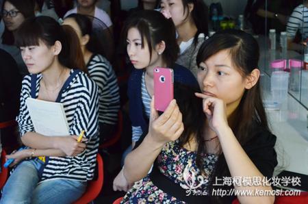 原來1塊錢可以這么花!柯模思化妝學校1元新娘造型體驗課,化妝課程無限暢聽