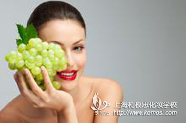 我想學化妝，課程有哪些?影樓新娘課難學嗎？