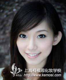 初中畢業能學化妝嗎？學化妝有前途嗎？