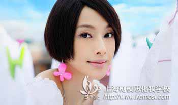 初中畢業能學化妝嗎？學化妝有前途嗎？