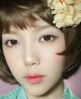 新年怎么化妝才喜慶?新年女性化妝技巧