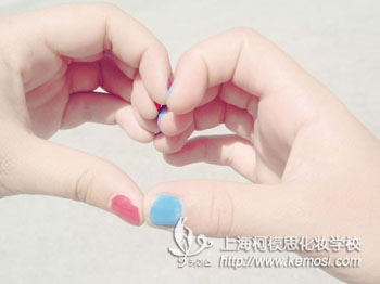 什么年齡階段學化妝好？女孩子初中畢業學化妝好嗎？