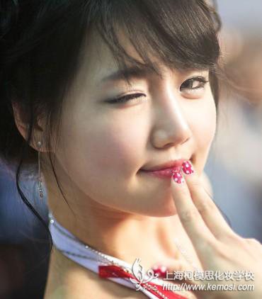 怎么畫裸妝？柯模思教你如何畫好完美韓系裸妝