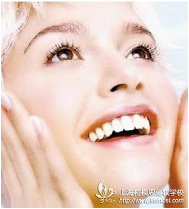 毛孔粗大該怎么辦？柯模思教你查原因找方法不做毛孔粗大妹