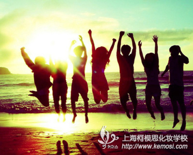學化妝多久可以出師？三個月夠嗎？