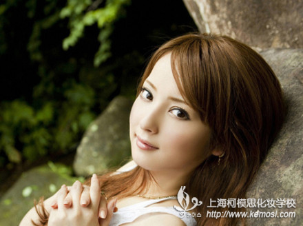 上海最便宜的彩妝學校是哪個？教學質量好不好？