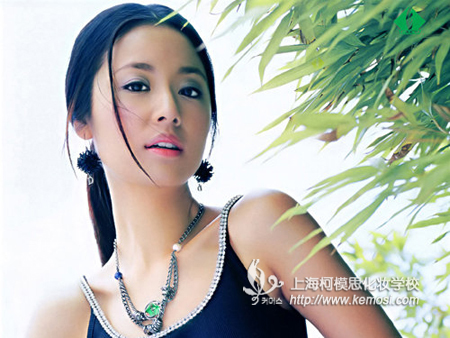 中秋佳節，化什么妝容來聚會_上?？履Ｋ蓟瘖y學校