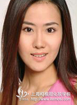 女孩子學(xué)什么有前途？學(xué)化妝好嗎？好就業(yè)嗎？