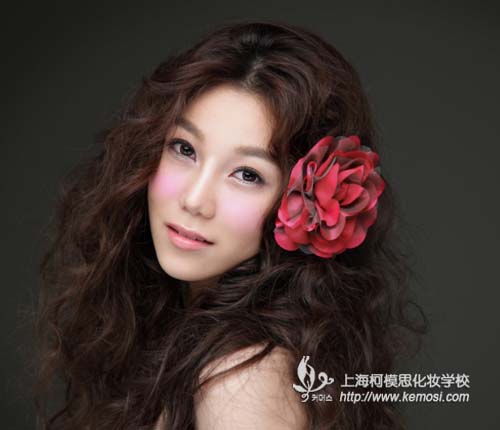 哪里學(xué)化妝好 化妝學(xué)校哪里好_上海柯模思化妝學(xué)校