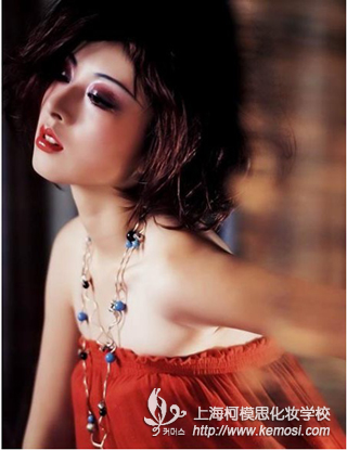 彩妝師好就業嗎？