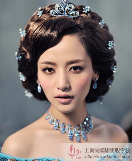 新娘跟妝行業(yè)不容忽視的培訓