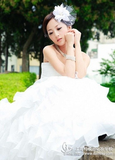 化妝學(xué)徒化妝師婚紗店影樓新娘妝